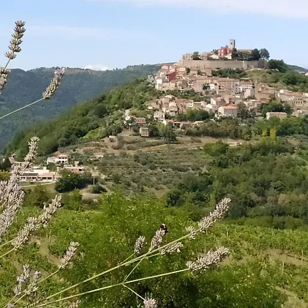 Parenzana, Little Row House With Big Yard In Istria Apartman Rakotule