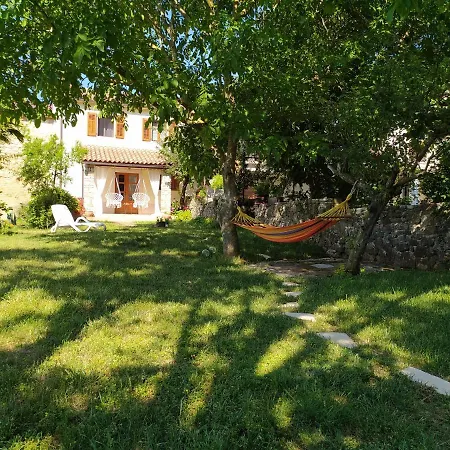 Parenzana, Little Row House With Big Yard In Istria Apartment Rakotule
