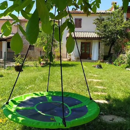 Parenzana, Little Row House With Big Yard In Istria Apartment Rakotule